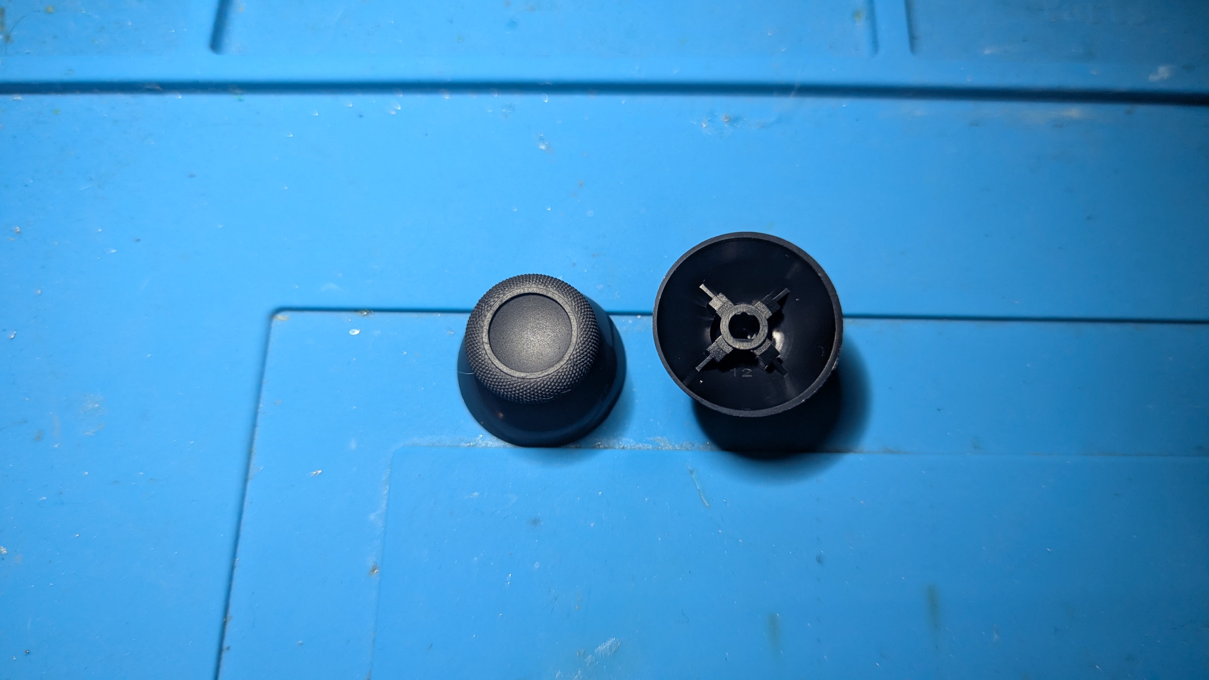 Premium Ersättningskåpor / Thumbstick Caps för Xbox One & Series X/S (2-pack)