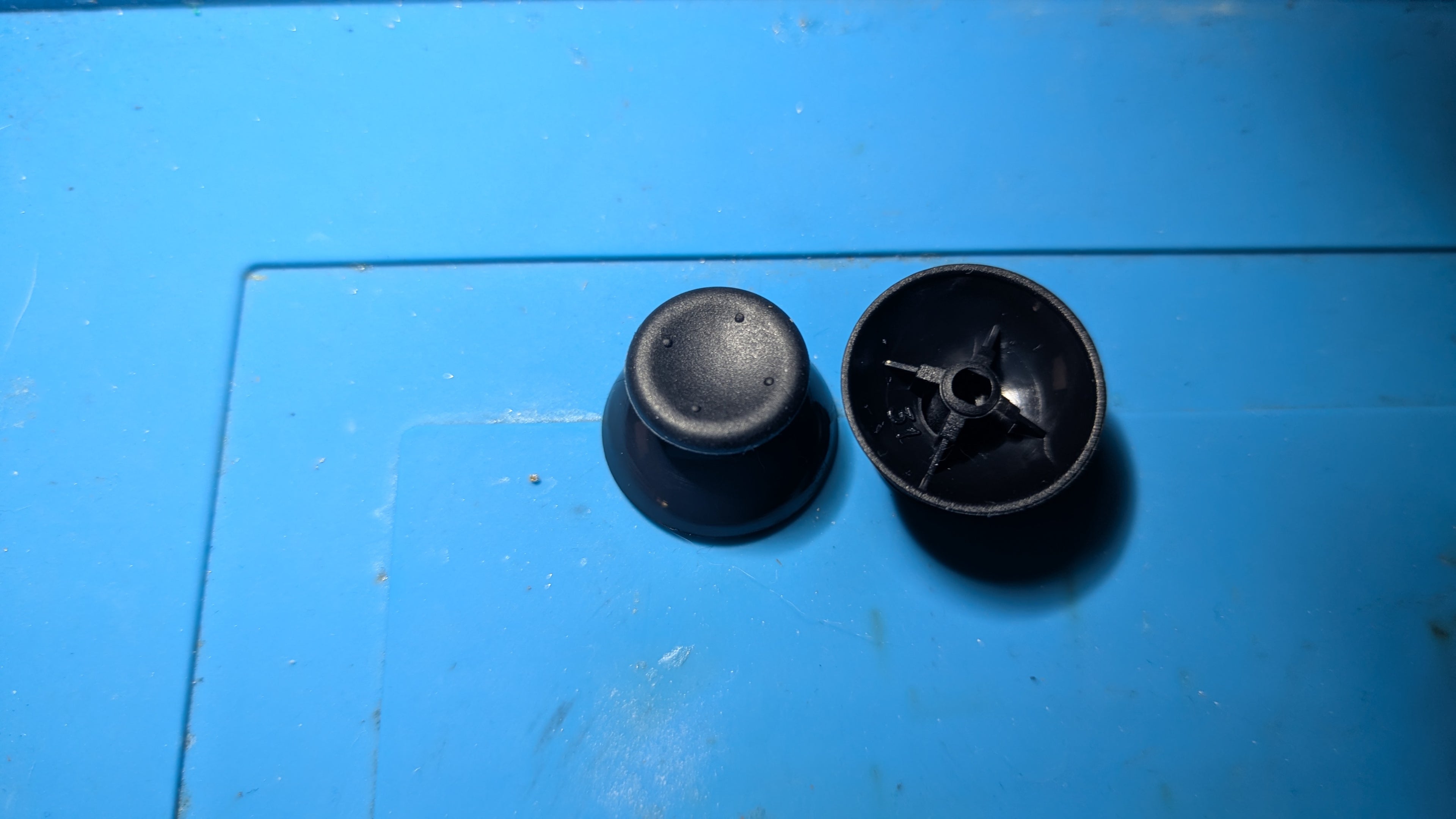 Premium Ersättningskåpor / Thumbstick Caps för Xbox 360 (2-pack)