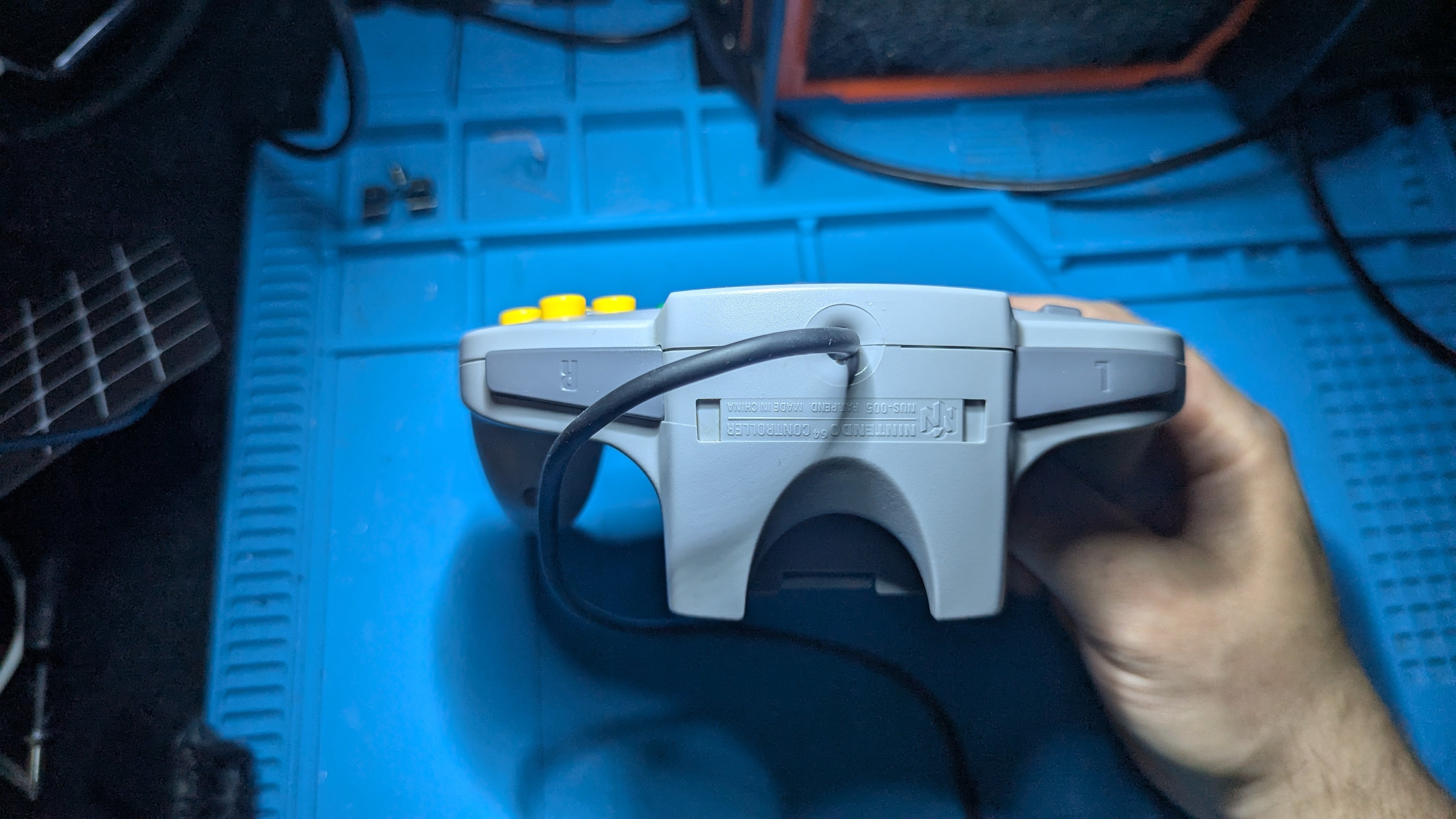 Nintendo 64 (N64) Originalkontroll – Grå (Färdigrenoverad med NY Joystick!)